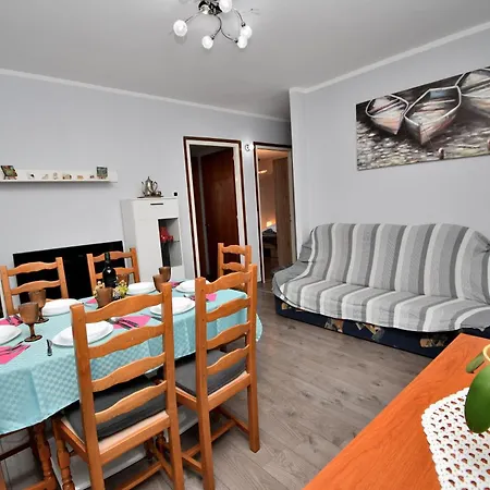 Kumi 아파트 Ičići