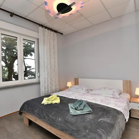 Apartment Kumi